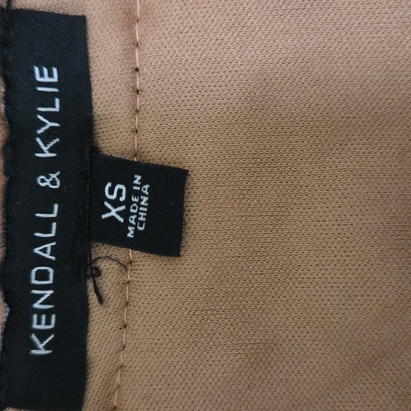 Kendall & Kylie | Black Lace Mini Skirt Nude Lining Size XS - Picture 5 of 5